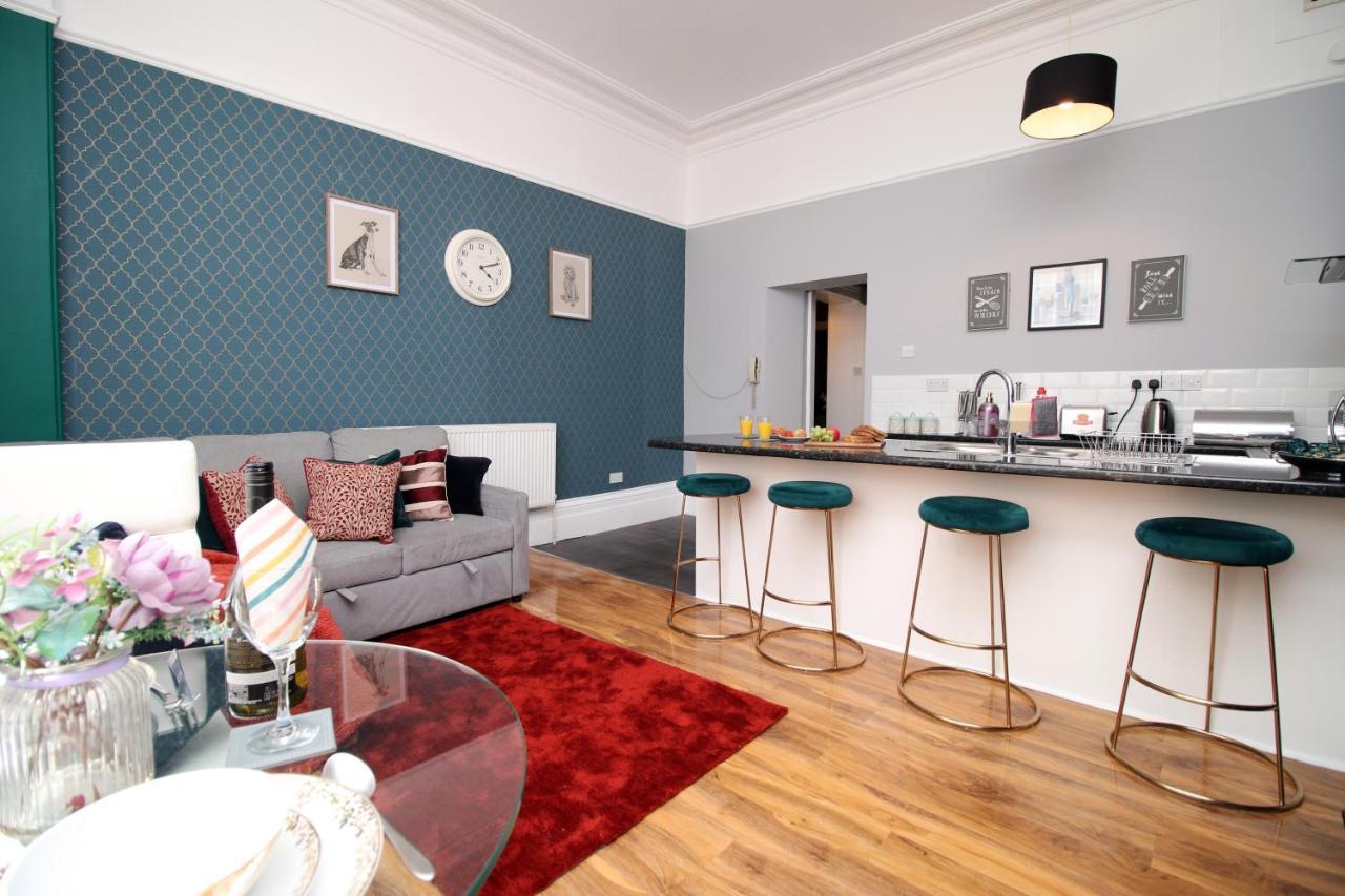 Sleek And Stylish 2 Bed In Clifton - Garden Daire Bristol Dış mekan fotoğraf